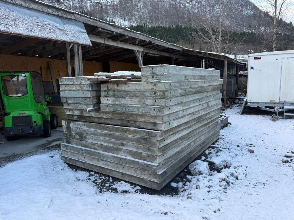 Annet DOKA Formwork complete system - Utilaj pentru beton: Foto 4 Annet DOKA Formwork complete system - Utilaj pentru beton: Foto 4