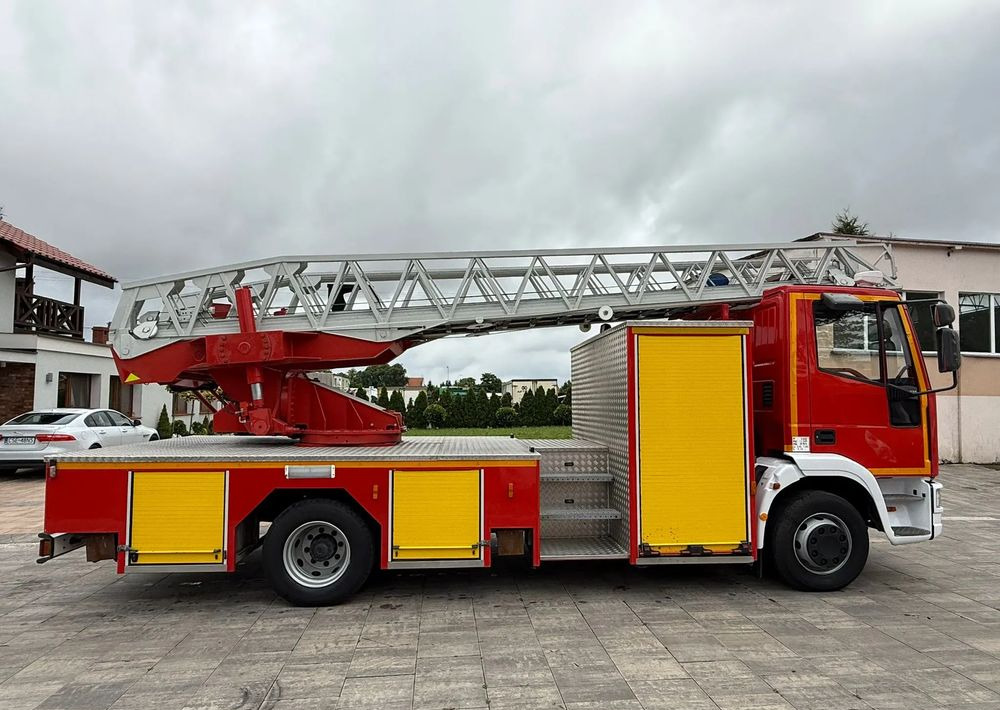 Iveco Eurocargo 130E24 - Autospeciala de stins incendii: Foto 4 Iveco Eurocargo 130E24 - Autospeciala de stins incendii: Foto 4