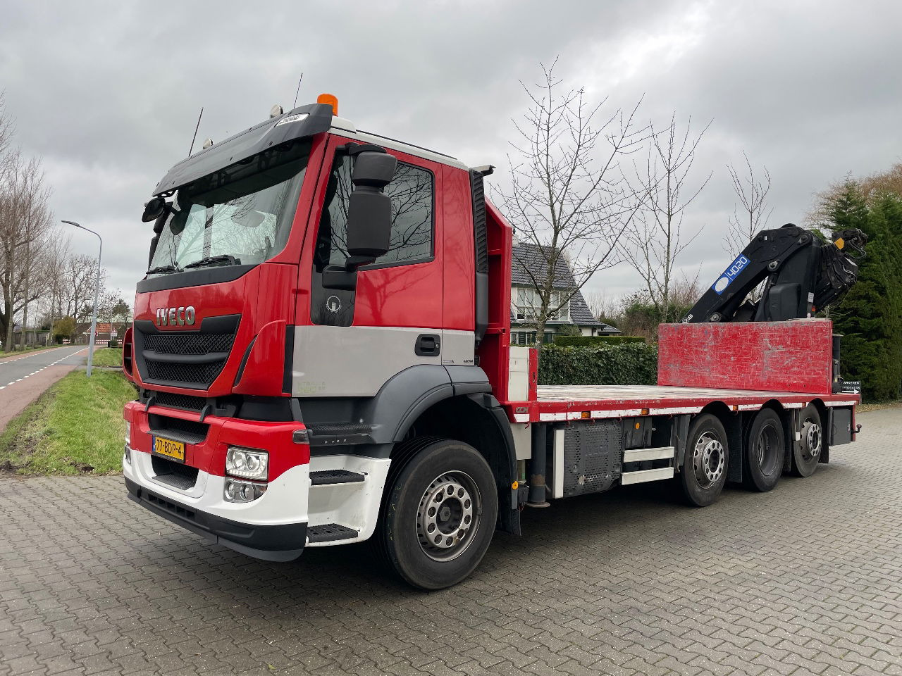 Iveco Stralis 360 with HMF 4020 K5 crane - Camion cu macara: Foto 2 Iveco Stralis 360 with HMF 4020 K5 crane - Camion cu macara: Foto 2