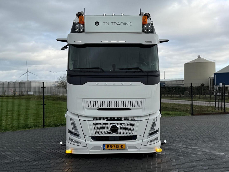 Volvo FH 13.460XL NEW, FULL AIR, ALCOA, HYDRAULIC, XL, SHOW, FULL. - Cap tractor: Foto 3 Volvo FH 13.460XL NEW, FULL AIR, ALCOA, HYDRAULIC, XL, SHOW, FULL. - Cap tractor: Foto 3
