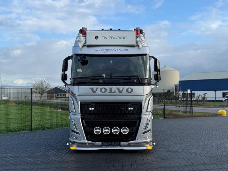 Volvo FH 13.460XL SHOW, ALCOA, INTERIEUR, ALS NIEUW, PUSHER, TOP. - Cap tractor: Foto 3 Volvo FH 13.460XL SHOW, ALCOA, INTERIEUR, ALS NIEUW, PUSHER, TOP. - Cap tractor: Foto 3
