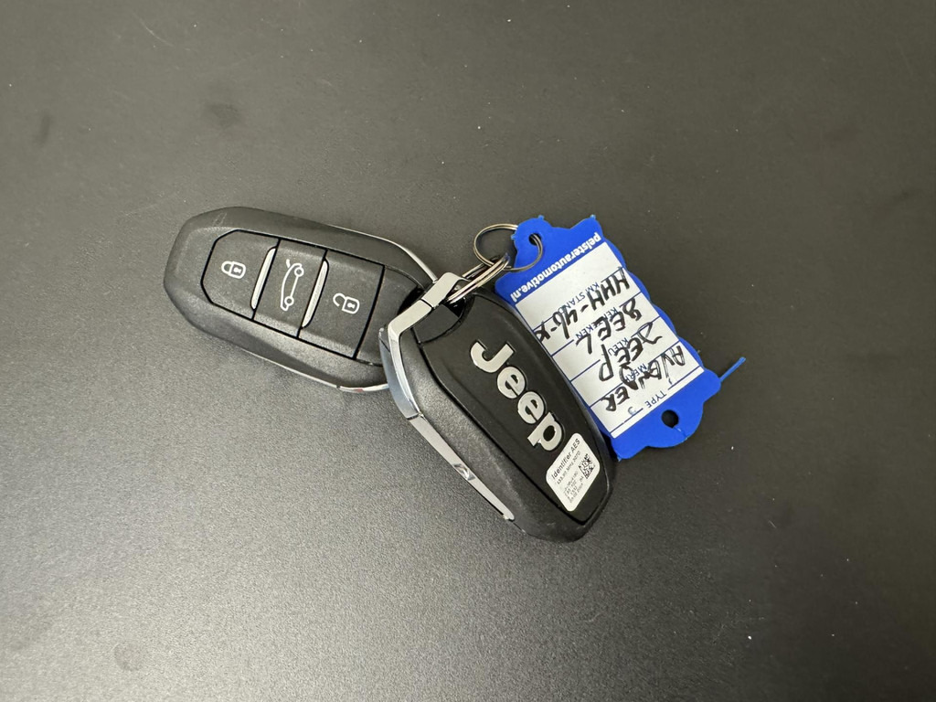 Jeep Avenger-1.2 Altitude Adaptive cruise control Climate control Parkeersensor achter DAB radio - SUV: Foto 4 Jeep Avenger-1.2 Altitude Adaptive cruise control Climate control Parkeersensor achter DAB radio - SUV: Foto 4