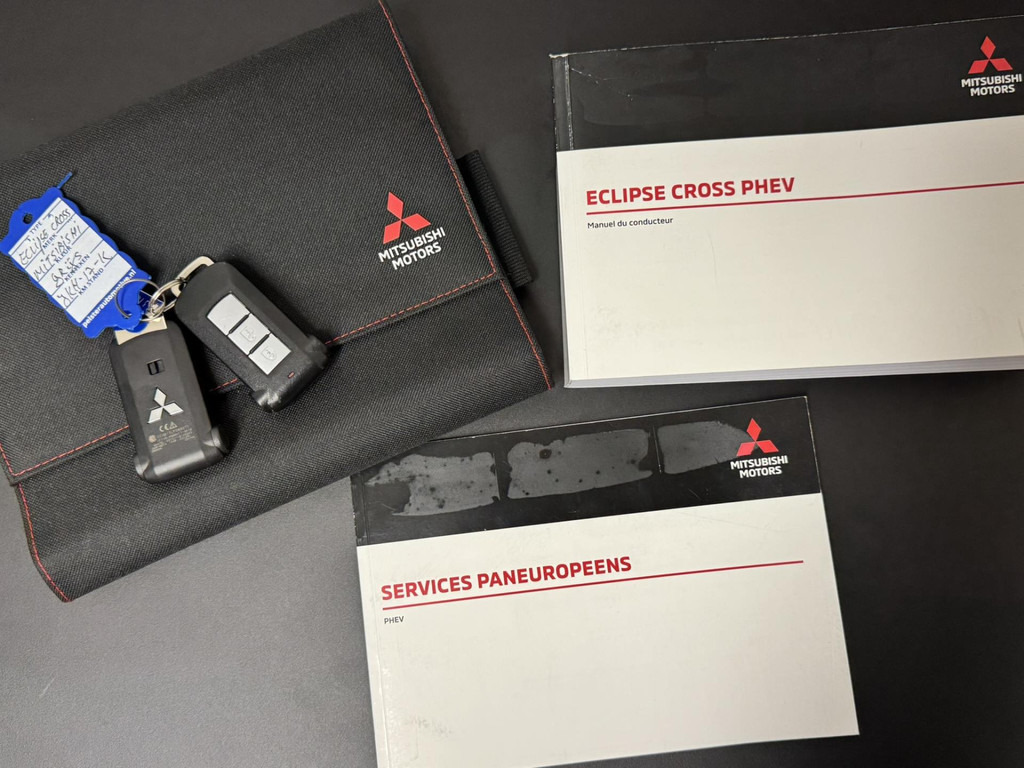 Mitsubishi Eclipse Cross-2.4 PHEV Business Executive Adaptive cruise Climate control Stuur- Stoelverwarming v/a Apple / Android - SUV: Foto 3 Mitsubishi Eclipse Cross-2.4 PHEV Business Executive Adaptive cruise Climate control Stuur- Stoelverwarming v/a Apple / Android - SUV: Foto 3