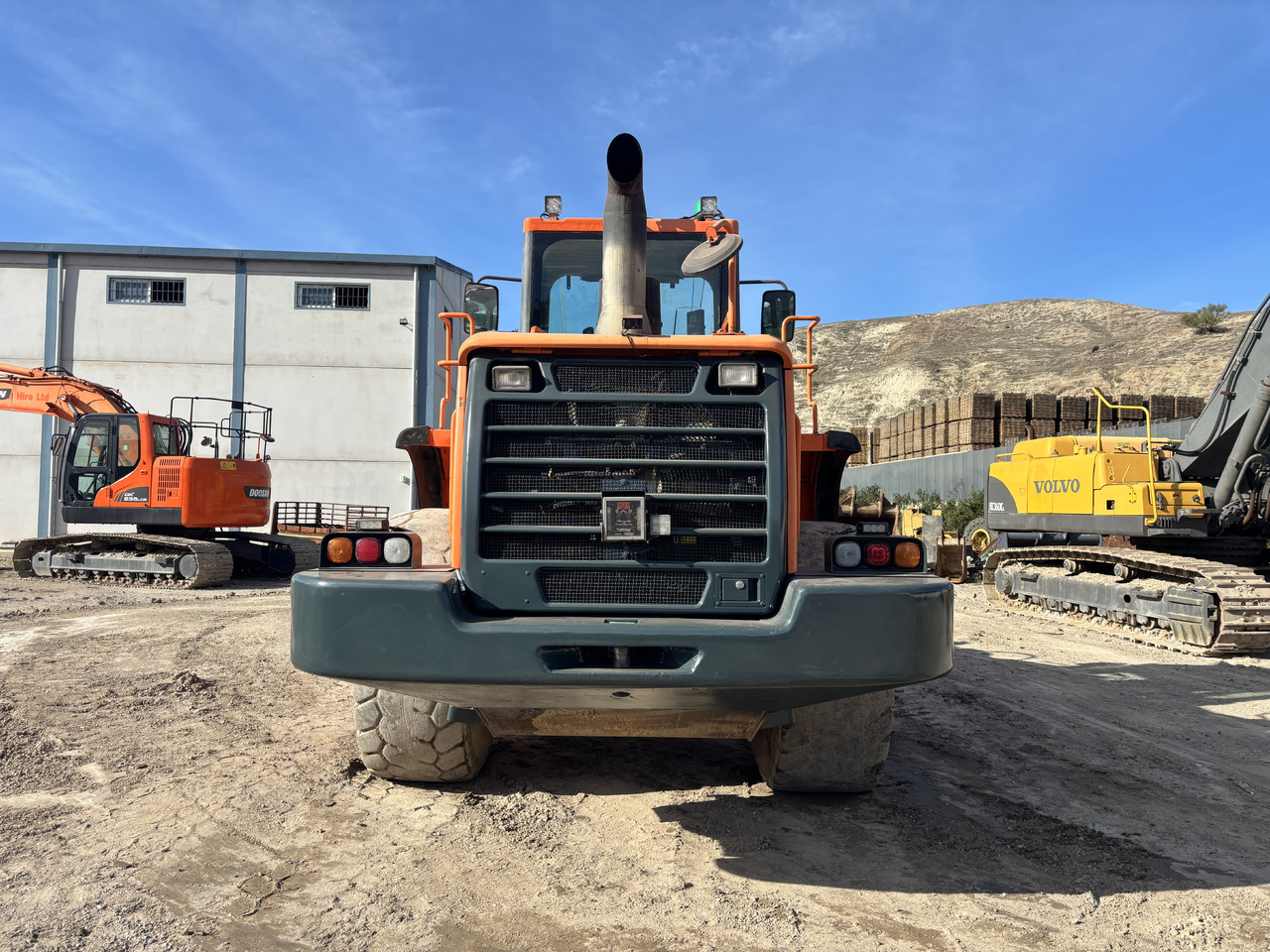 Doosan DL300 - Încărcător frontal pe pneuri: Foto 4 Doosan DL300 - Încărcător frontal pe pneuri: Foto 4