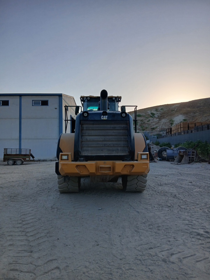 Caterpillar 966M - Utilaje constructii: Foto 4 Caterpillar 966M - Utilaje constructii: Foto 4