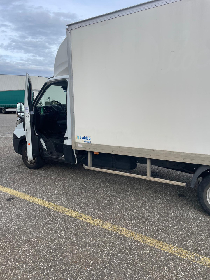 IVECO Dailly 35c16 - Autoutilitară box: Foto 4 IVECO Dailly 35c16 - Autoutilitară box: Foto 4
