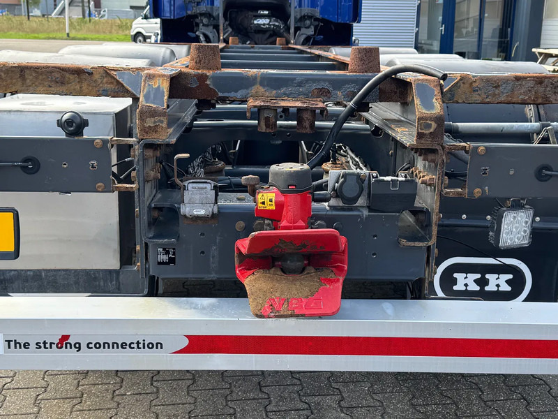 Scania R520 V8 8x4*4 Retarder / BDF / Full Air / Euro 6 - Camion transport containere/ Swap body: Foto 5 Scania R520 V8 8x4*4 Retarder / BDF / Full Air / Euro 6 - Camion transport containere/ Swap body: Foto 5