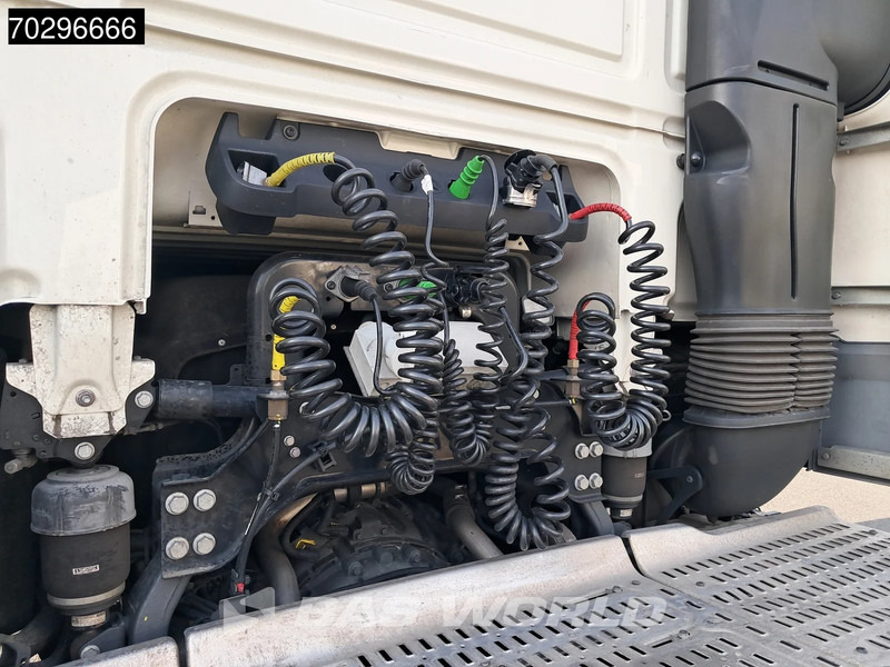 DAF XF 480 4X2 SSC Retarder 2xTanks ACC LED Standklima Euro 6 - Cap tractor: Foto 3 DAF XF 480 4X2 SSC Retarder 2xTanks ACC LED Standklima Euro 6 - Cap tractor: Foto 3