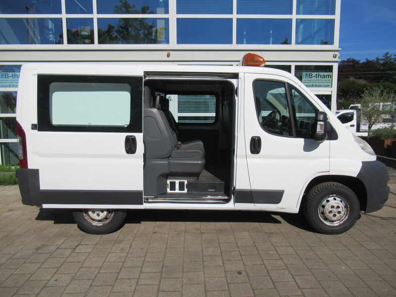 Peugeot Boxer 330 2.2 HDI 96KW L1H1 DOKA Dubbelcabine AIRCO P+ - Autoutilitară compactă, Autoutilitară cabină dublă: Foto 5 Peugeot Boxer 330 2.2 HDI 96KW L1H1 DOKA Dubbelcabine AIRCO P+ - Autoutilitară compactă, Autoutilitară cabină dublă: Foto 5