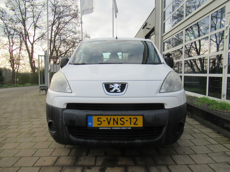 Peugeot Partner 122 1.6 HDI L1XT Pr+ AIRCO - Autoutilitară compactă: Foto 5 Peugeot Partner 122 1.6 HDI L1XT Pr+ AIRCO - Autoutilitară compactă: Foto 5