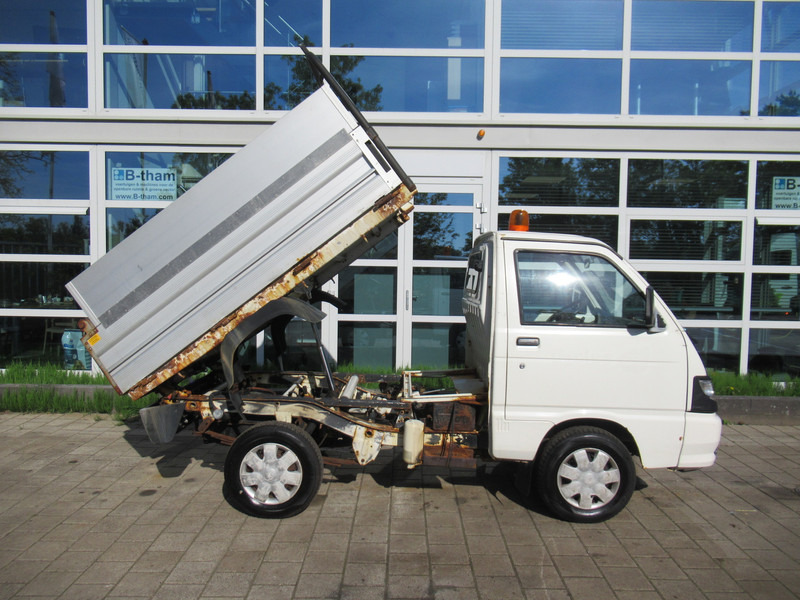 Piaggio Porter 1.3 Kipper SL Extra - Autoutilitară basculantă: Foto 4 Piaggio Porter 1.3 Kipper SL Extra - Autoutilitară basculantă: Foto 4