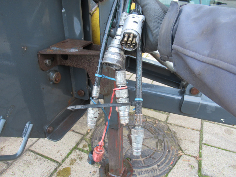 Motocultor Votex VT420 Veeg-zuigmachine Zuigwagen Saugwagen: Foto 14 Motocultor Votex VT420 Veeg-zuigmachine Zuigwagen Saugwagen: Foto 14