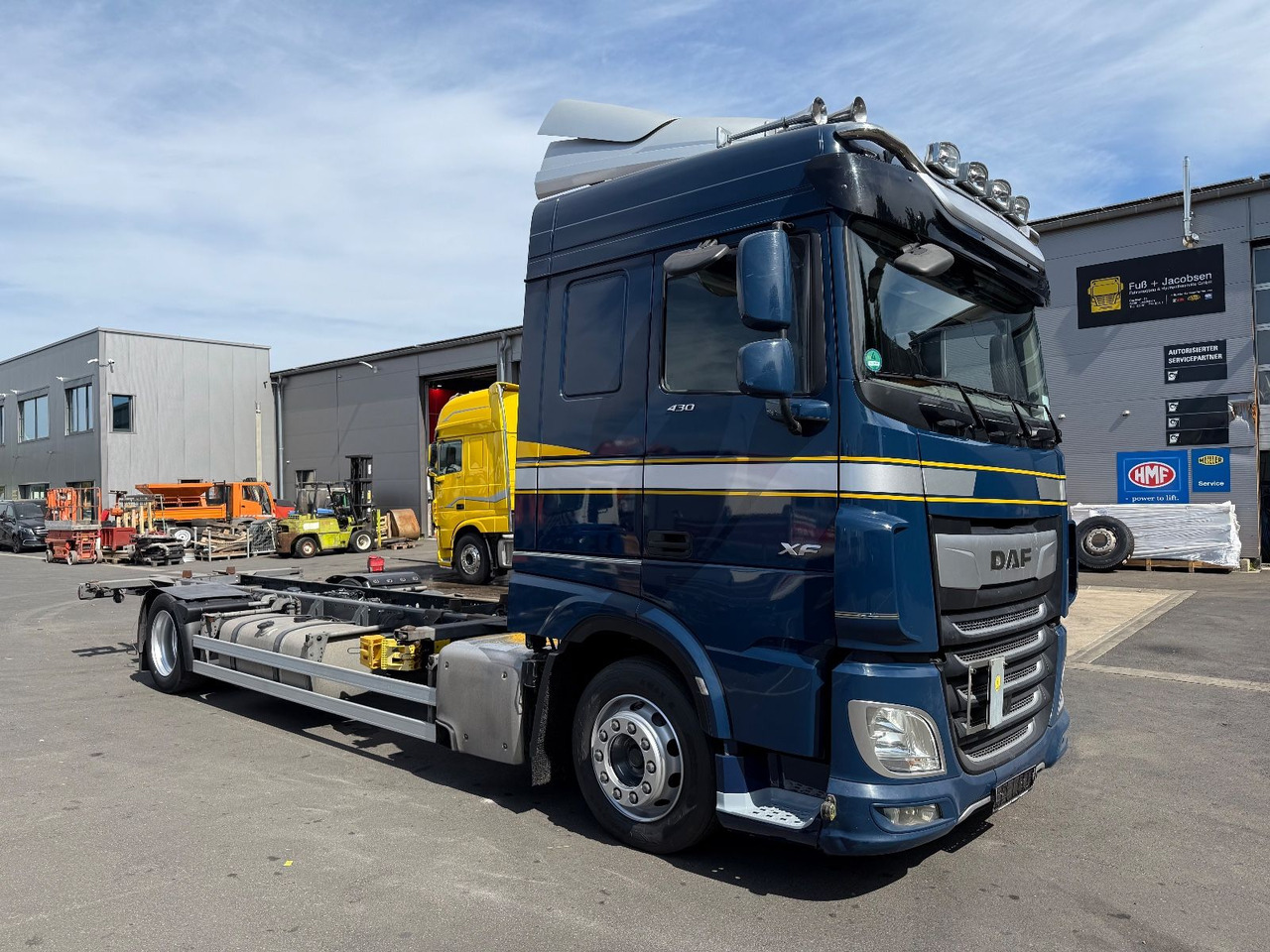 DAF XF430/Jumbo;Mega/Intarder/Standklima-Heizung/BDF - Camion şasiu: Foto 1 DAF XF430/Jumbo;Mega/Intarder/Standklima-Heizung/BDF - Camion şasiu: Foto 1
