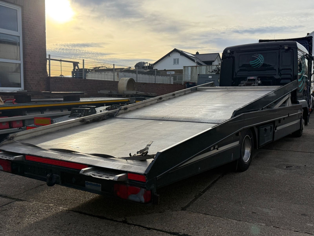 MAN TGL 8.210BL Moetefindt Doppelstock, Klima, Winde - Camion transport auto: Foto 3 MAN TGL 8.210BL Moetefindt Doppelstock, Klima, Winde - Camion transport auto: Foto 3