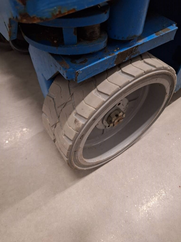 Platforma foarfeca Genie GS 1932: Foto 6