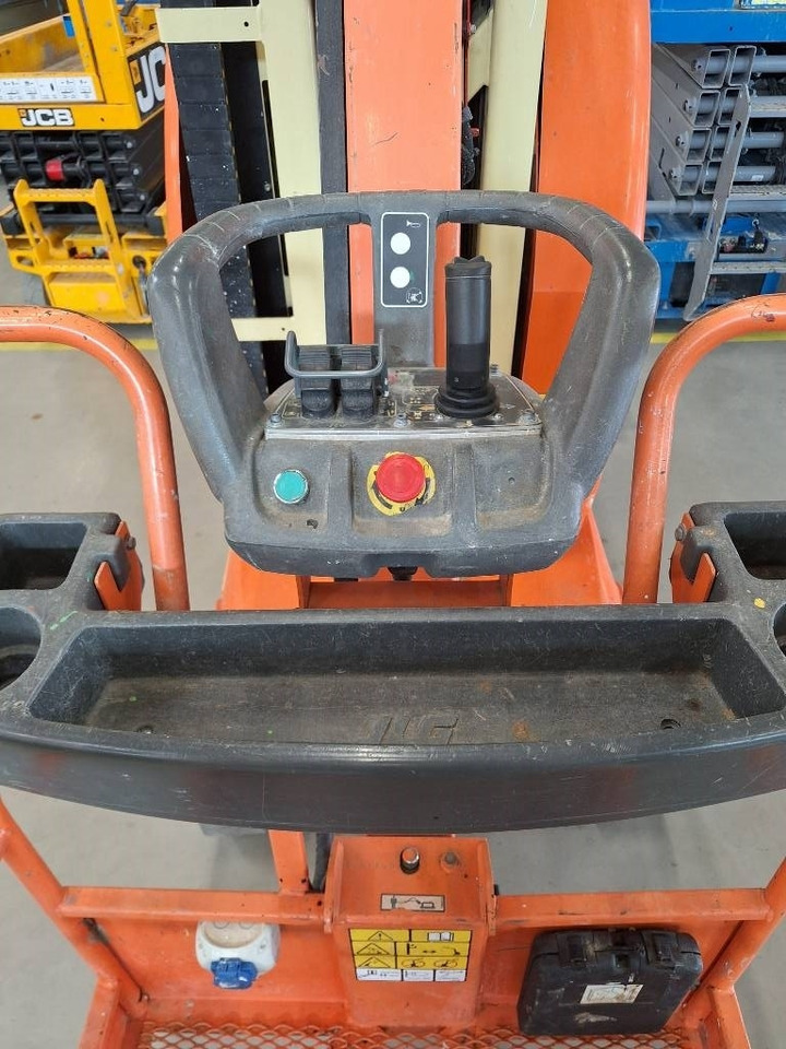 JLG Toucan 10 E - Platformă verticală: Foto 5 JLG Toucan 10 E - Platformă verticală: Foto 5