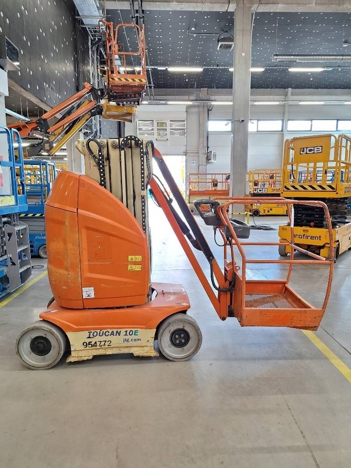 JLG Toucan 10 E - Platformă verticală: Foto 1 JLG Toucan 10 E - Platformă verticală: Foto 1