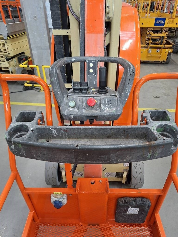 JLG Toucan 10 E - Platformă verticală: Foto 4 JLG Toucan 10 E - Platformă verticală: Foto 4