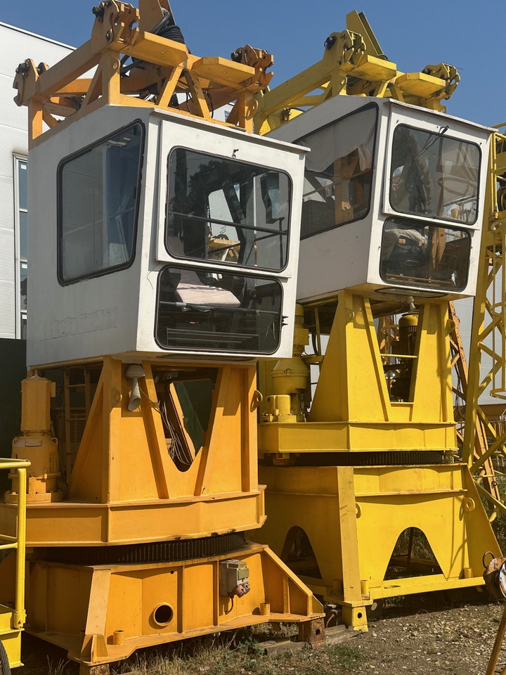 LIEBHERR 180 EC-H10 - Macara turn: Foto 1 LIEBHERR 180 EC-H10 - Macara turn: Foto 1