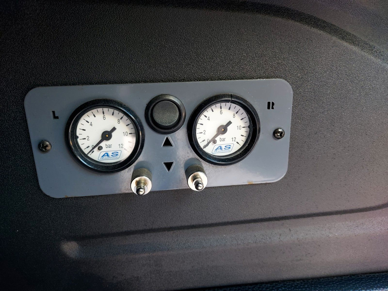 Ford Transit Pritsche 350 L4 extra lang Luftfeder - Autoutilitară cu platformă: Foto 3 Ford Transit Pritsche 350 L4 extra lang Luftfeder - Autoutilitară cu platformă: Foto 3