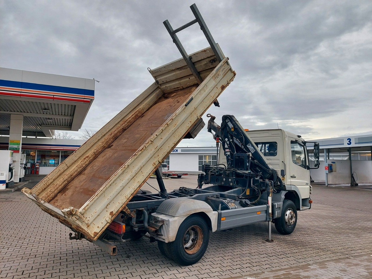 Mercedes-Benz Atego 2 4-Zyl. 4x2 918 4x2 MEILLER HIAB066 Kran - Camion basculantă, Camion cu macara: Foto 3 Mercedes-Benz Atego 2 4-Zyl. 4x2 918 4x2 MEILLER HIAB066 Kran - Camion basculantă, Camion cu macara: Foto 3
