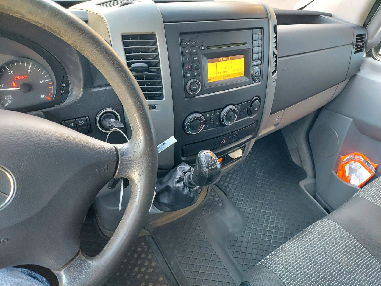 Microbuz, Transport persoane Mercedes-Benz Sprinter II Kasten 516 CDI 4X4 Klima AHK Mercedes-Benz Sprinter II Kasten 516 CDI 4X4 Klima AHK: Foto 14 Microbuz, Transport persoane Mercedes-Benz Sprinter II Kasten 516 CDI 4X4 Klima AHK Mercedes-Benz Sprinter II Kasten 516 CDI 4X4 Klima AHK: Foto 14