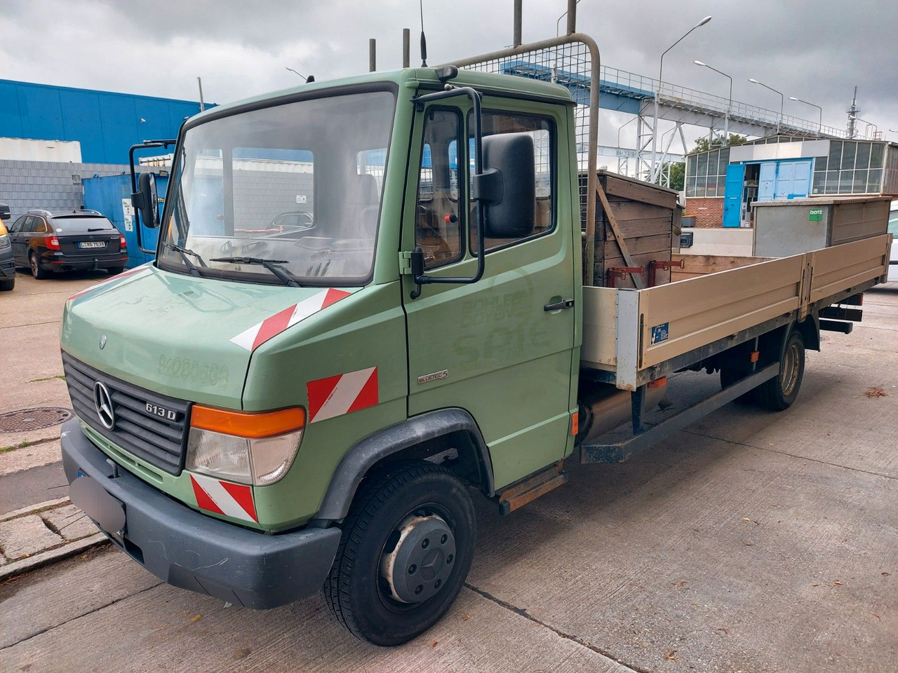 Mercedes-Benz Vario 613D Pritsche lang extralang - Autoutilitară cu platformă: Foto 4 Mercedes-Benz Vario 613D Pritsche lang extralang - Autoutilitară cu platformă: Foto 4