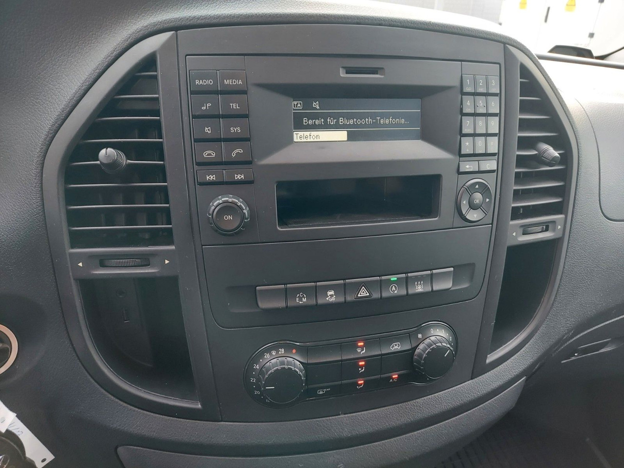 Mercedes-Benz Vito Kasten 114 4x4 4Matic lang Klima AHK PDC în leasing Mercedes-Benz Vito Kasten 114 4x4 4Matic lang Klima AHK PDC: Foto 17