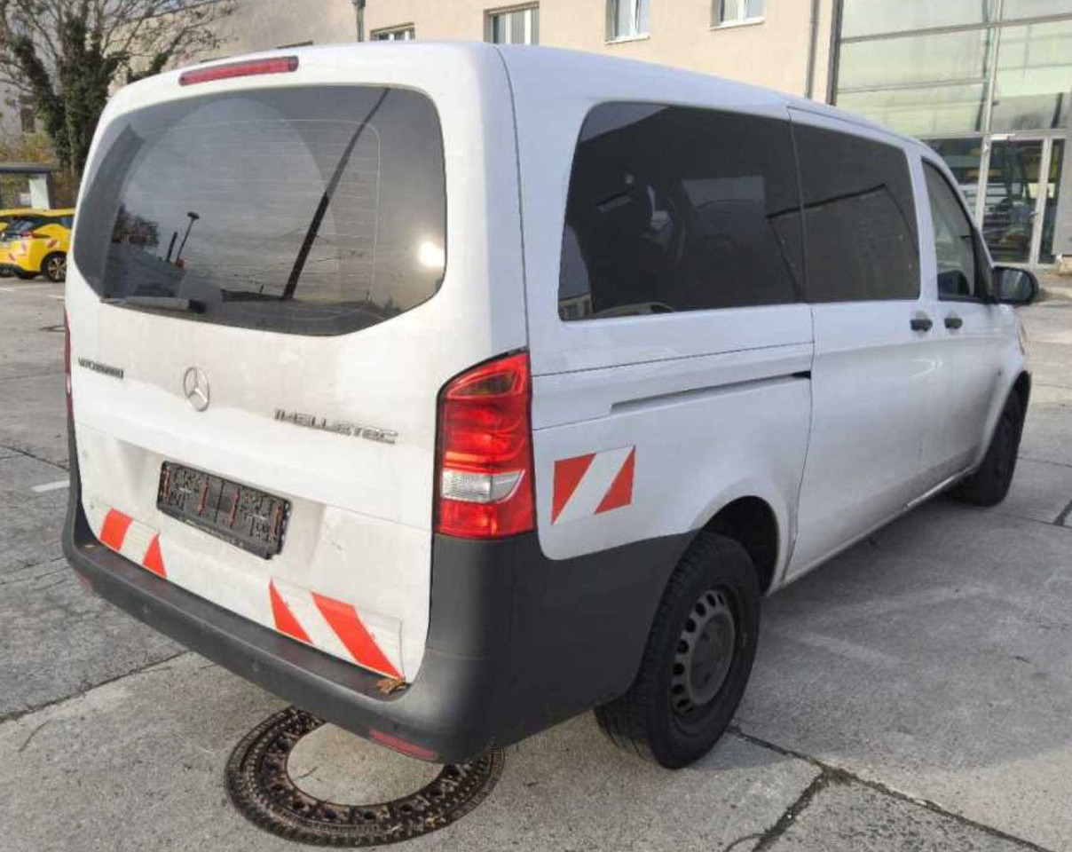 Mercedes-Benz Vito Tourer 114CDI Lang TOURER KLIMA 10 /26 TÜV - Transport persoane: Foto 4 Mercedes-Benz Vito Tourer 114CDI Lang TOURER KLIMA 10 /26 TÜV - Transport persoane: Foto 4