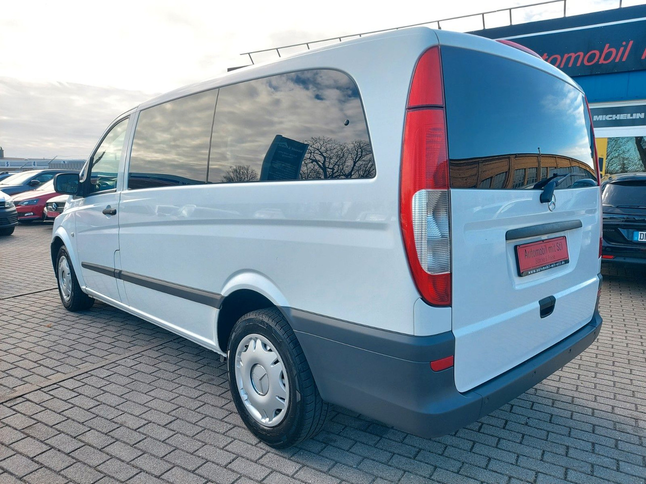 Mercedes-Benz Vito V6 165 KW 224 PS KLIMA Standheiz. SHZ TEMPO - Transport persoane: Foto 5 Mercedes-Benz Vito V6 165 KW 224 PS KLIMA Standheiz. SHZ TEMPO - Transport persoane: Foto 5