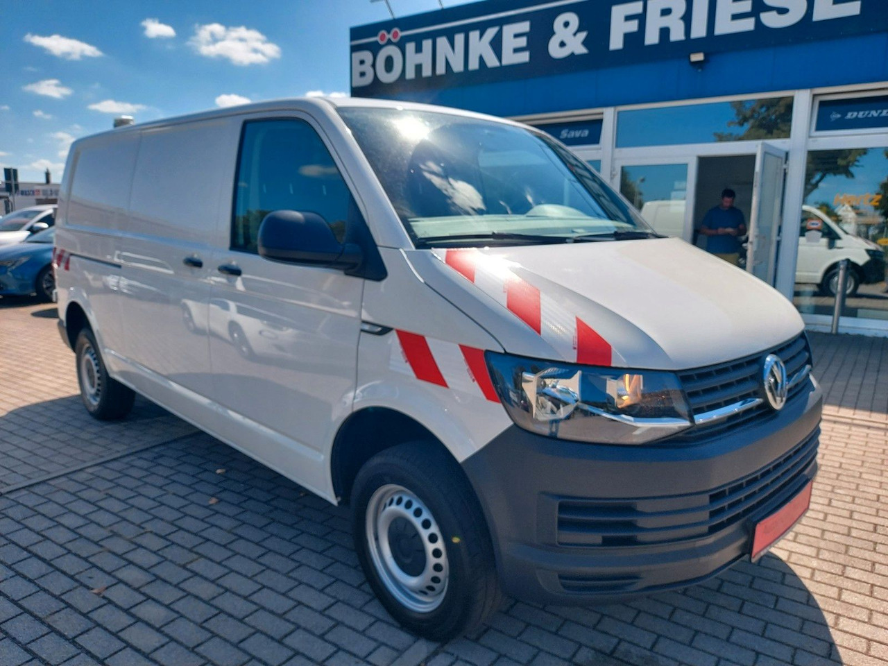 Volkswagen T6 Transporter Kasten-Kombi Lang Klima - Transport persoane: Foto 2 Volkswagen T6 Transporter Kasten-Kombi Lang Klima - Transport persoane: Foto 2