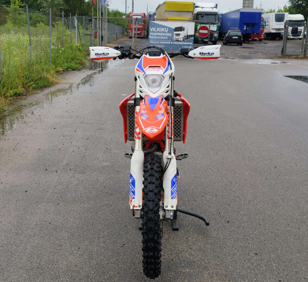 Beta RR 430cc - Motocicletă: Foto 3 Beta RR 430cc - Motocicletă: Foto 3