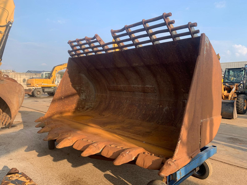 Volvo L350 F - Cupă: Foto 1 Volvo L350 F - Cupă: Foto 1