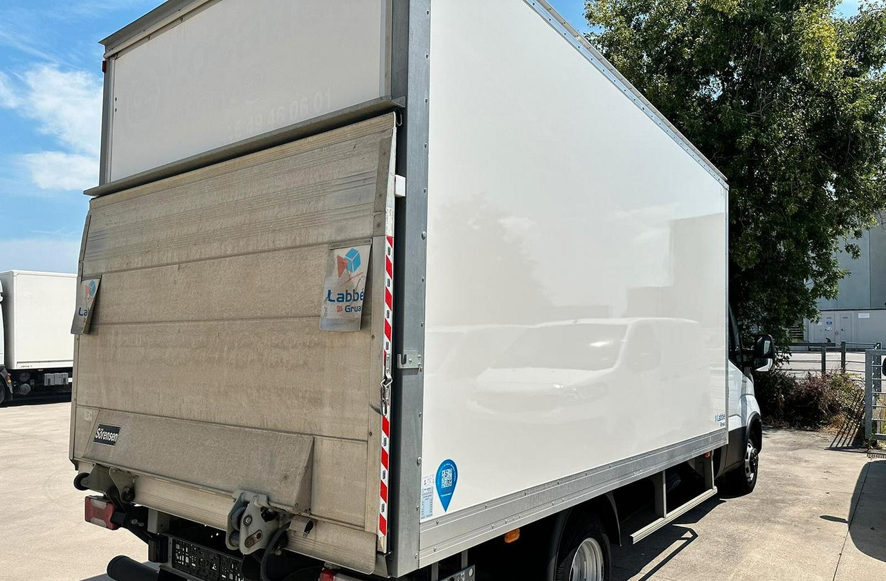 Iveco daily 35c16 euro 6 furgone e sponda - Autoutilitară box: Foto 3 Iveco daily 35c16 euro 6 furgone e sponda - Autoutilitară box: Foto 3