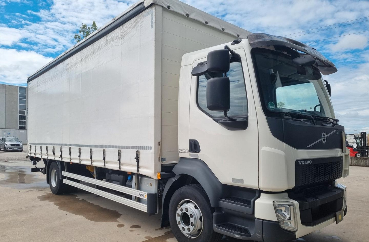 Volvo fl 250 euro 6 copri/scopri sponda - Camion cu prelată: Foto 3 Volvo fl 250 euro 6 copri/scopri sponda - Camion cu prelată: Foto 3