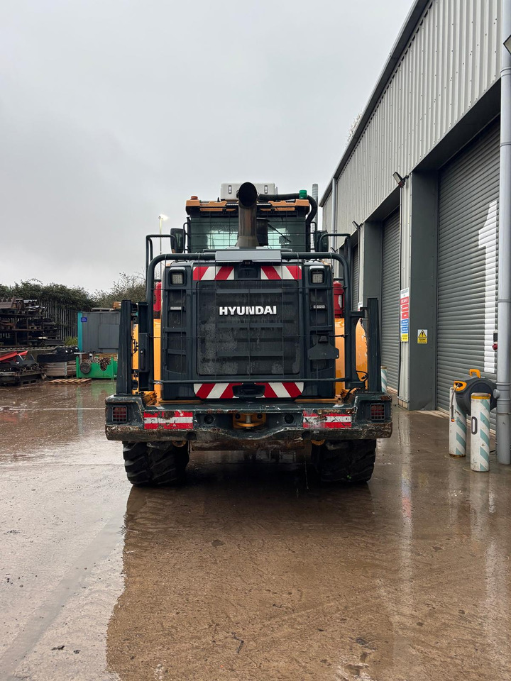 Hyundai HL960AHDXT - Încărcător frontal pe pneuri: Foto 4 Hyundai HL960AHDXT - Încărcător frontal pe pneuri: Foto 4