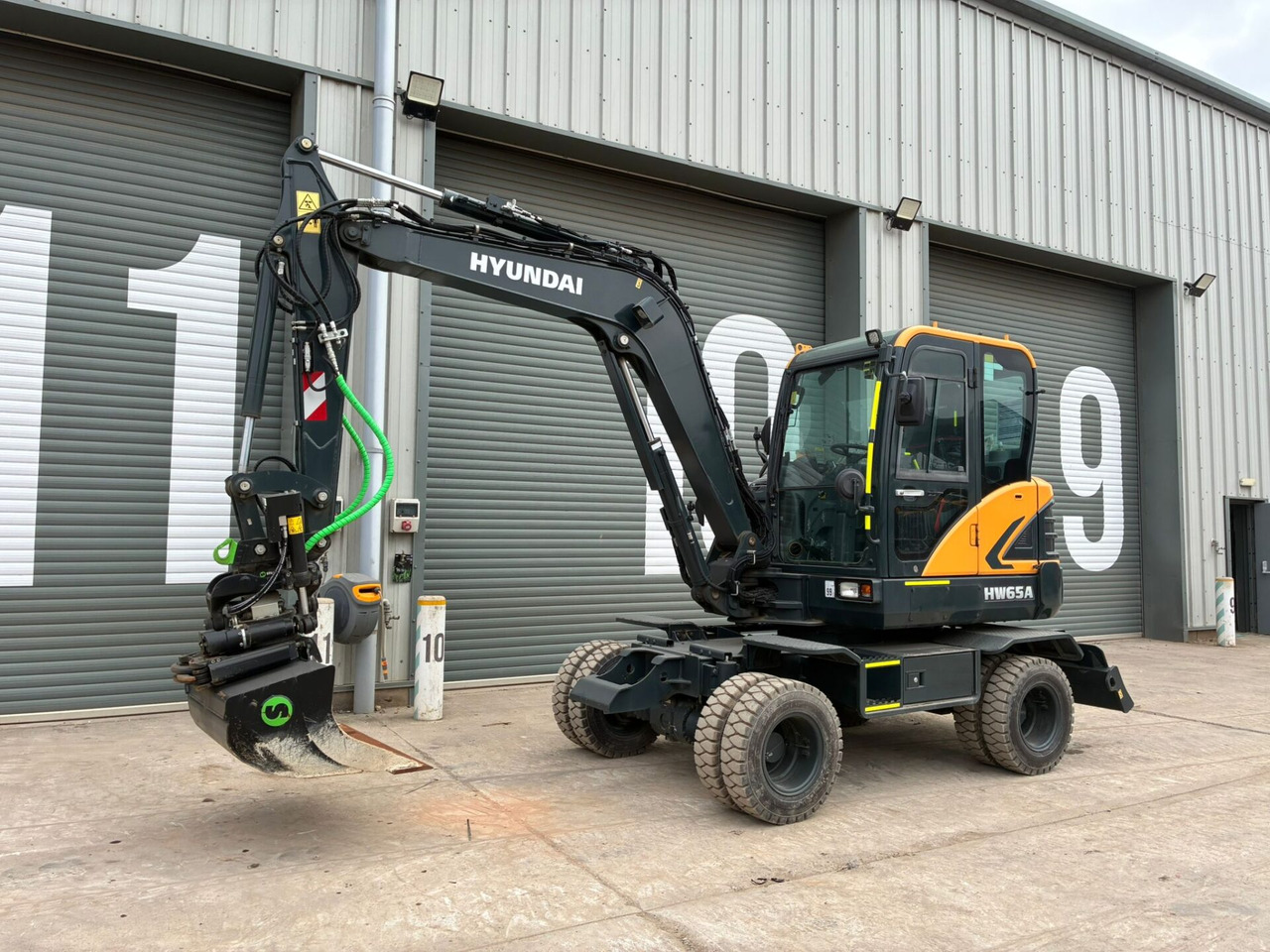 Hyundai HW65AH Ex Demo - Excavator pe roţi: Foto 1 Hyundai HW65AH Ex Demo - Excavator pe roţi: Foto 1