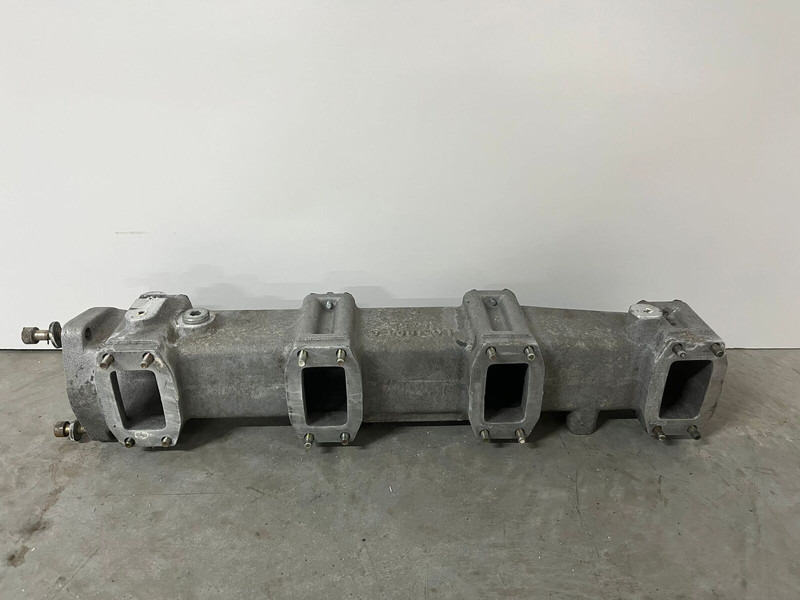 Liebherr A974 / P974 / R942 / R944 / R954 / R964 / R974 / R974B - A 974 / P 974 / R 942 / R 944 / R 954 / R 964 / R 974 / R 974B - Conductă admisie: Foto 4 Liebherr A974 / P974 / R942 / R944 / R954 / R964 / R974 / R974B - A 974 / P 974 / R 942 / R 944 / R 954 / R 964 / R 974 / R 974B - Conductă admisie: Foto 4