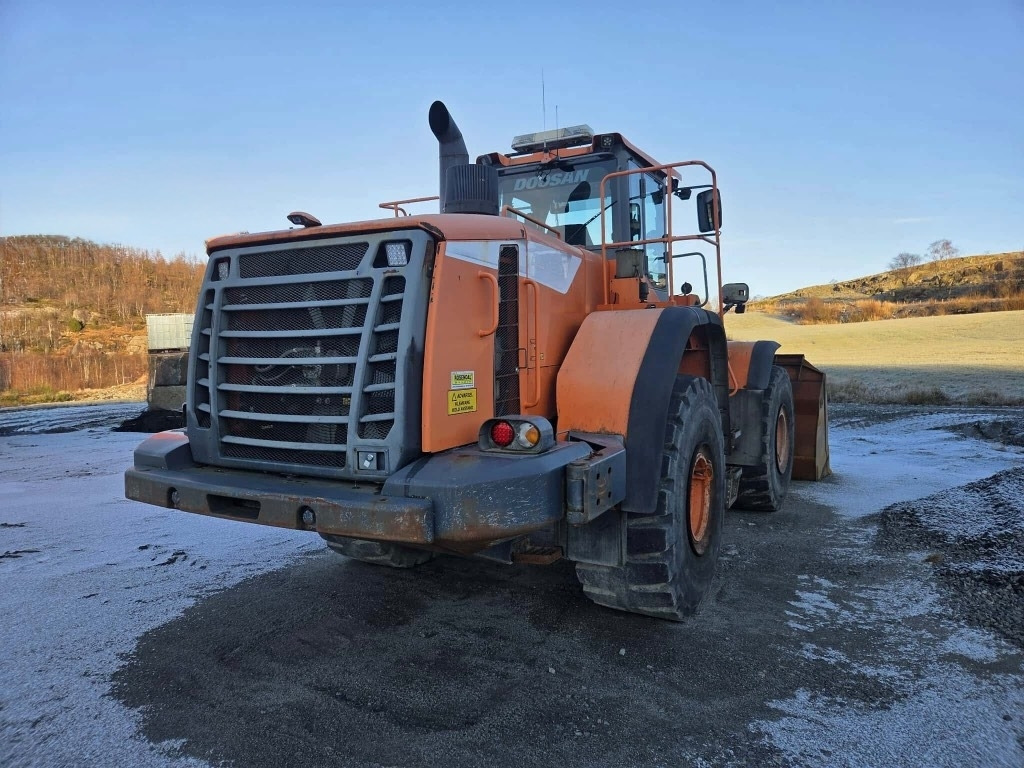 Doosan DL 450-5 - Încărcător frontal pe pneuri: Foto 4 Doosan DL 450-5 - Încărcător frontal pe pneuri: Foto 4