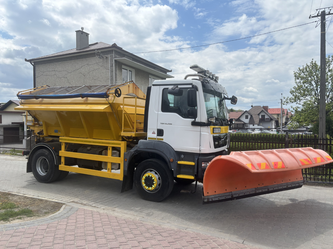 MAN TGM 18.290 4X4BB GRITTER/SPREADER PLOUGH ECON - Utilaj deszăpezire: Foto 2 MAN TGM 18.290 4X4BB GRITTER/SPREADER PLOUGH ECON - Utilaj deszăpezire: Foto 2
