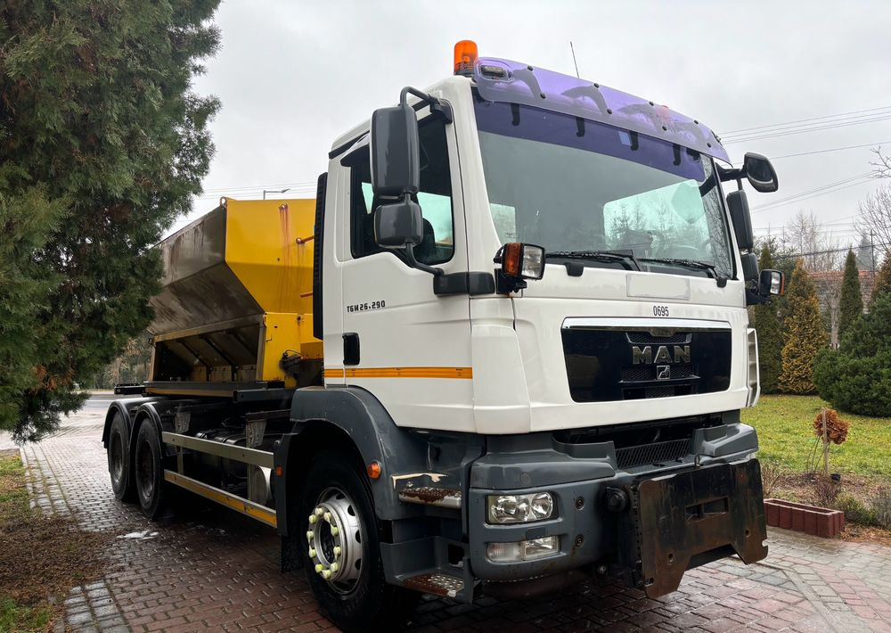 MAN TGM 26.290 6X4 SCHMIDT STARTOS II PIASKARKA PŁUG - Maşina comunala, Camion: Foto 3 MAN TGM 26.290 6X4 SCHMIDT STARTOS II PIASKARKA PŁUG - Maşina comunala, Camion: Foto 3