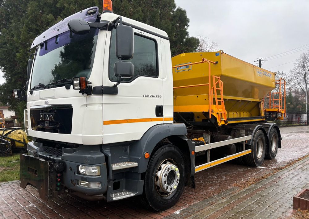 MAN TGM 26.290 6X4 SCHMIDT STARTOS II PIASKARKA PŁUG - Maşina comunala, Camion: Foto 2 MAN TGM 26.290 6X4 SCHMIDT STARTOS II PIASKARKA PŁUG - Maşina comunala, Camion: Foto 2