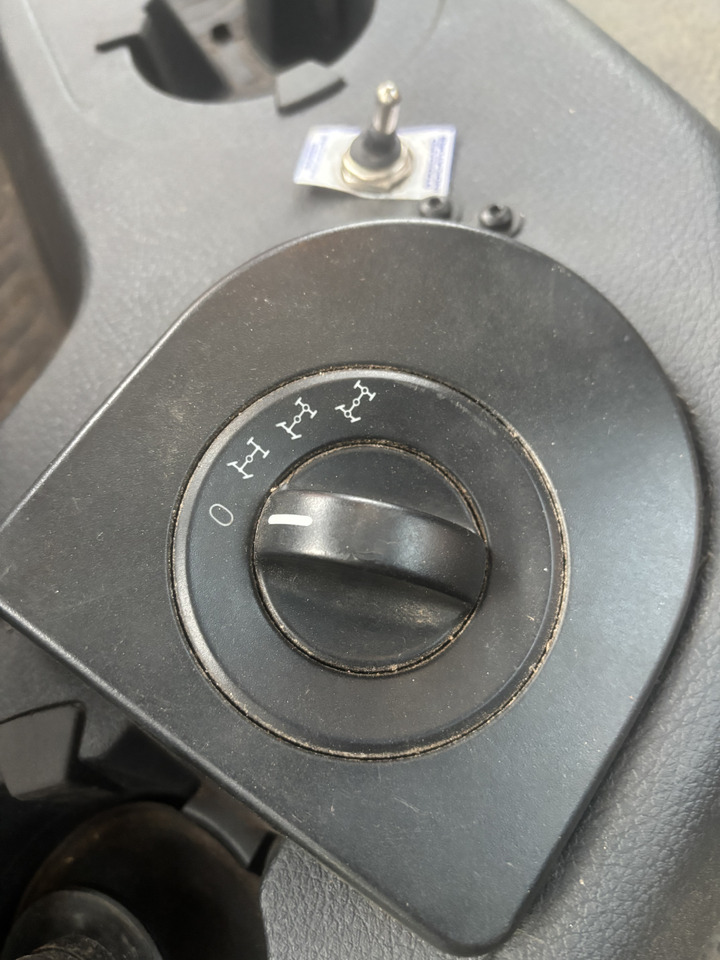 Mercedes AROCS 1824 4X4 GRITTER/SPREADER/PLOUGH - Utilaj deszăpezire: Foto 2 Mercedes AROCS 1824 4X4 GRITTER/SPREADER/PLOUGH - Utilaj deszăpezire: Foto 2