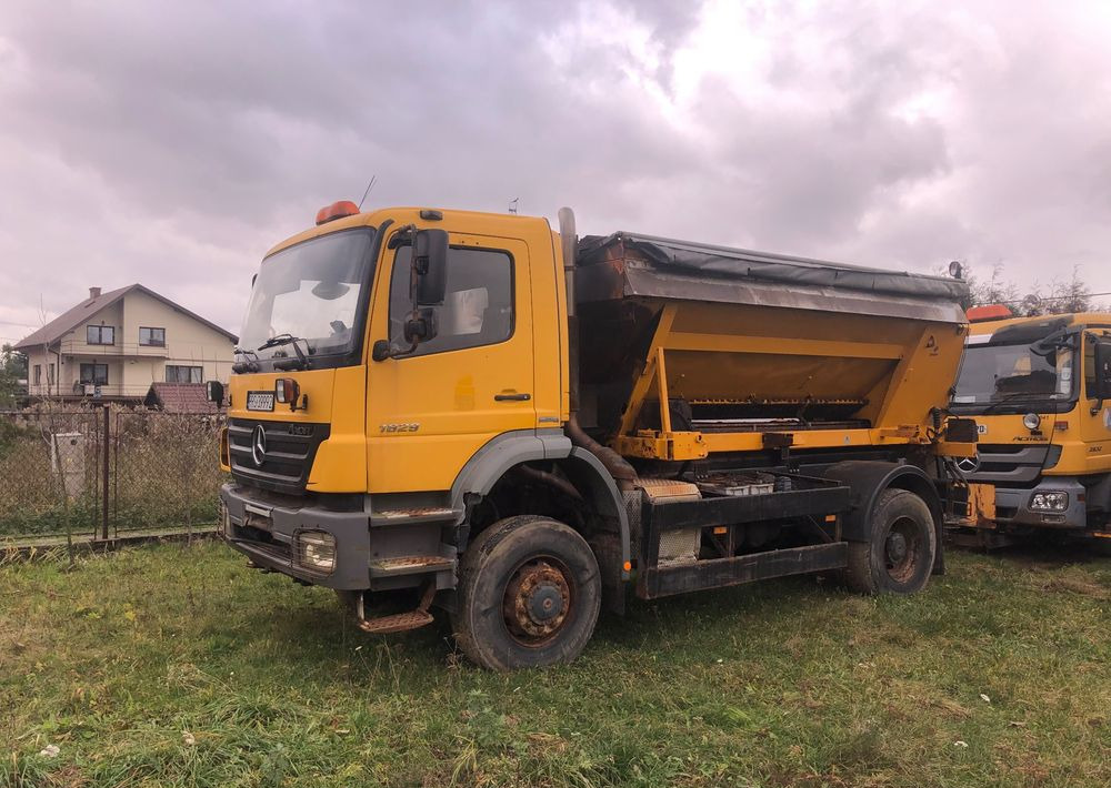 Mercedes-Benz Mercedes Axor 4x4 2006 1829 piaskarka solarka rama - Utilaj deszăpezire: Foto 1 Mercedes-Benz Mercedes Axor 4x4 2006 1829 piaskarka solarka rama - Utilaj deszăpezire: Foto 1