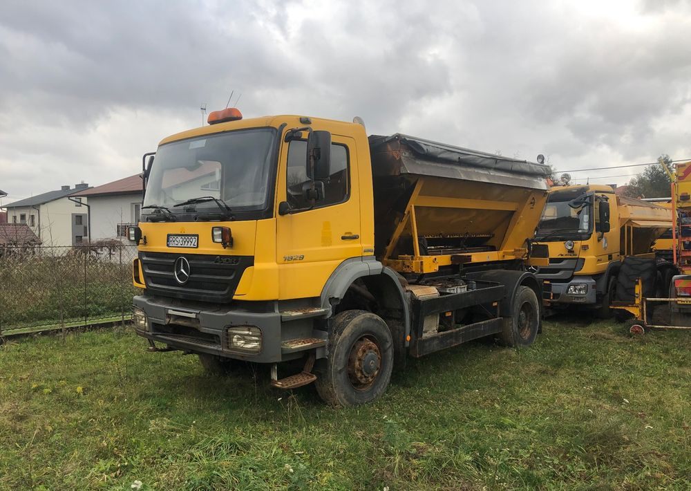 Mercedes-Benz Mercedes Axor 4x4 2006 1829 piaskarka solarka rama - Utilaj deszăpezire: Foto 3 Mercedes-Benz Mercedes Axor 4x4 2006 1829 piaskarka solarka rama - Utilaj deszăpezire: Foto 3