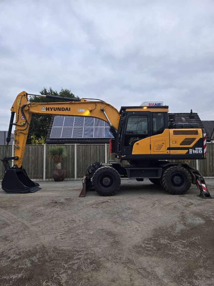 Hyundai HW 160 - Excavator pe roţi: Foto 1 Hyundai HW 160 - Excavator pe roţi: Foto 1