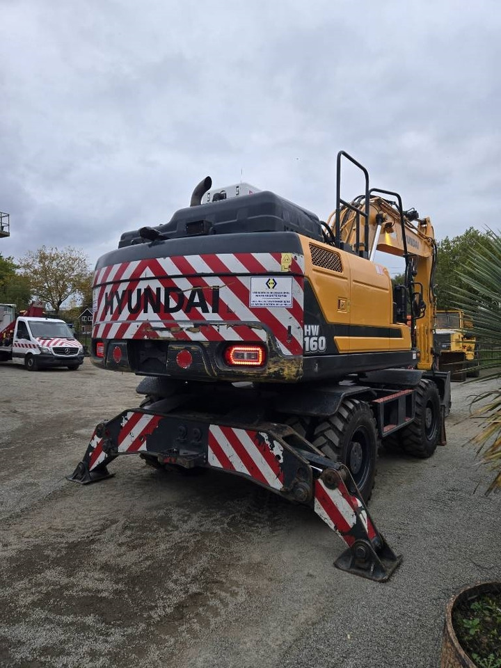 Hyundai HW 160 - Excavator pe roţi: Foto 4 Hyundai HW 160 - Excavator pe roţi: Foto 4