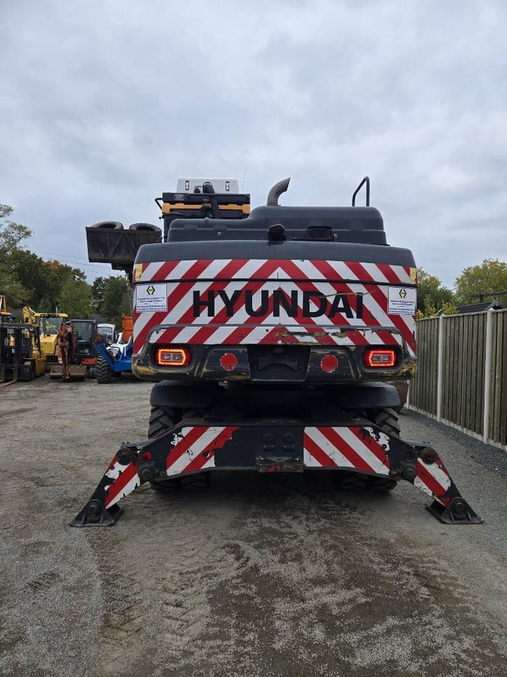 Hyundai HW 160 - Excavator pe roţi: Foto 3 Hyundai HW 160 - Excavator pe roţi: Foto 3