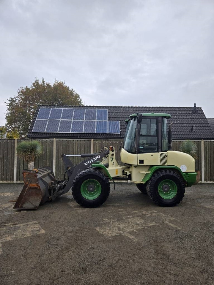 Volvo L 30 B - Încărcător frontal pe pneuri: Foto 4 Volvo L 30 B - Încărcător frontal pe pneuri: Foto 4