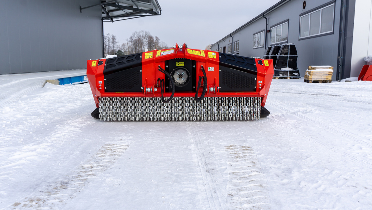 REMET F4-225 - Tocător forestier: Foto 2 REMET F4-225 - Tocător forestier: Foto 2